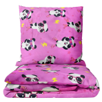 Gultas veļas komplekts "Panda Pink". Bērnu gultas veļa, 140x200 cm. Daiļrunīga gaiši rozā gultasveļa ar pandām uz skrituļdēļiem, rozā zvaigznēm un dzelteniem zibeņiem.