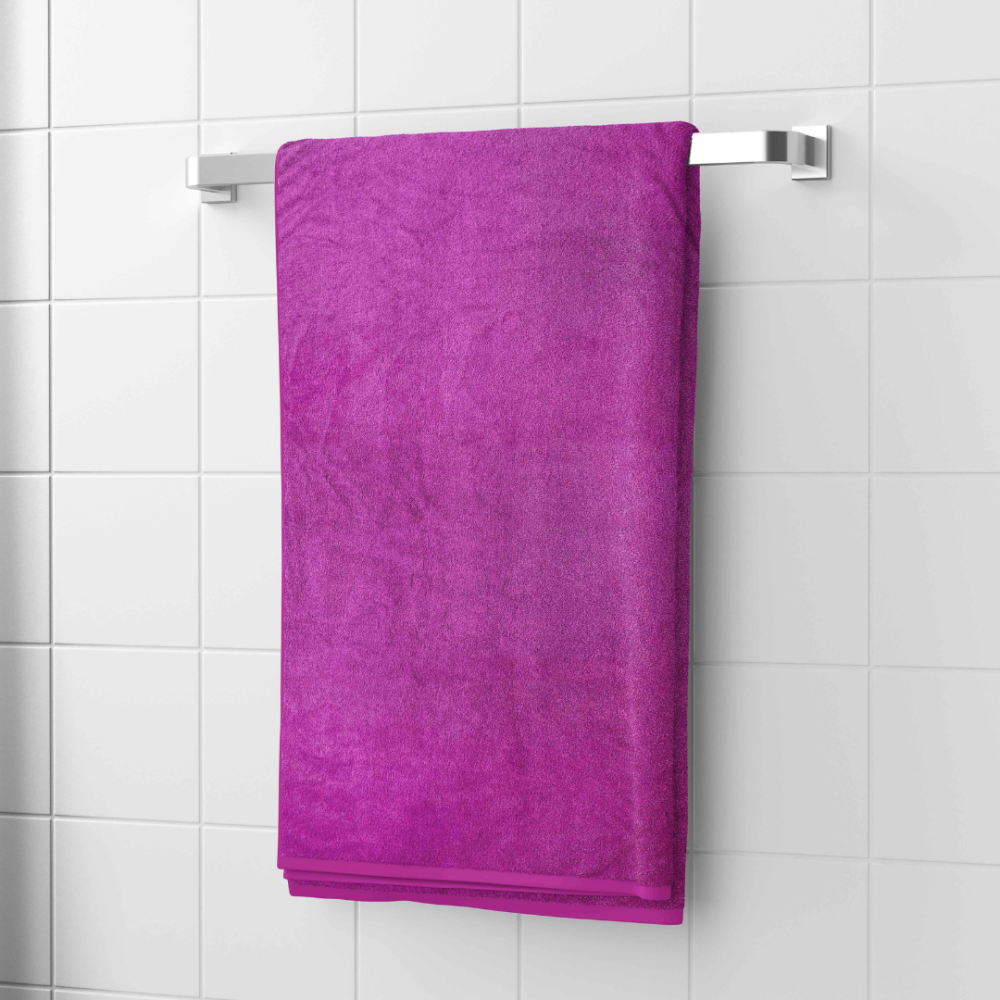 Vannas dvielis „Magenta“. Dvieļi, 70x140 cm. Krāšņs purpursarkans dvielis piedāvā gan stilu, gan komfortu, lai peldēšanās būtu līdzīga spa.